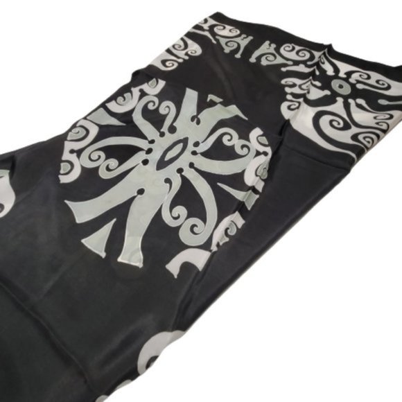 Handpainted Square Fuji Silk Scarf with black, white and sage green print - NEW - Picture 3 of 6